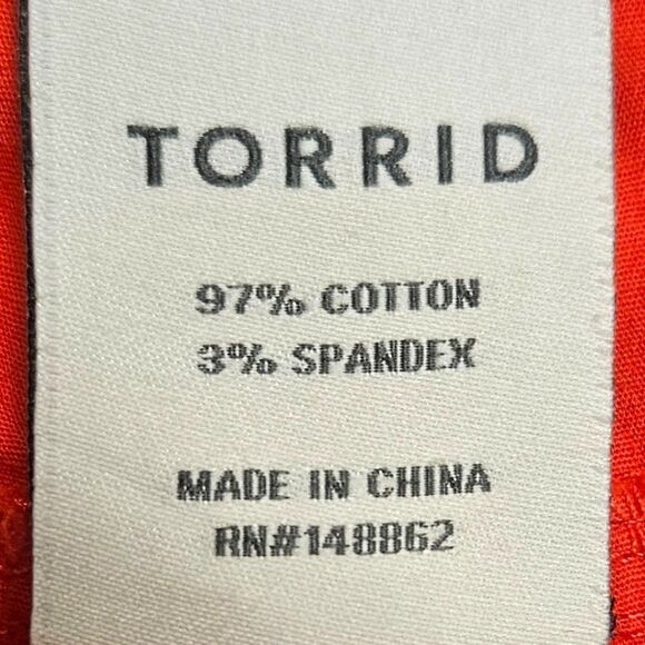 NEW TORRID BRIGHT CORAL Cinch Stretch Poplin Cropped Cargo Pants - Picture 16 of 16